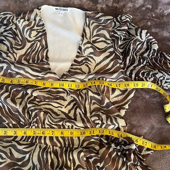 Walter Baker womens Brandi puff sleeve mini wrap dress animal print sz L - Picture 10 of 14